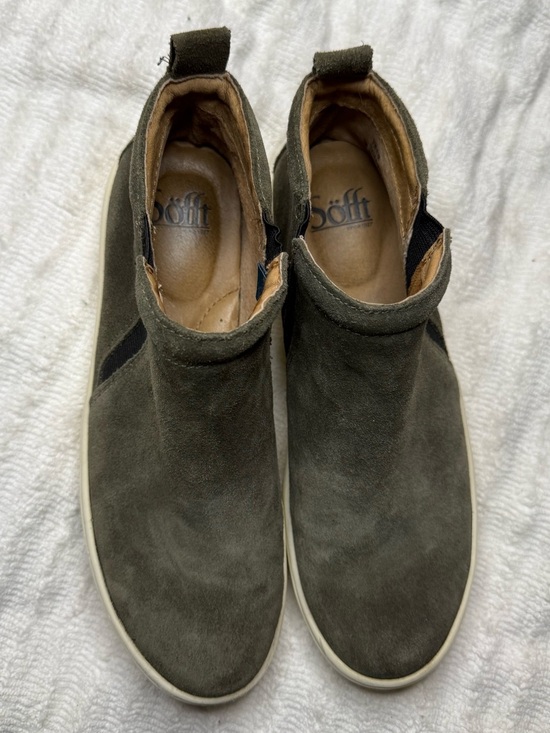 Sofft Shoes - Sofft Olive Green Suede Slip On Ankle Sneakers Booties Women’s 6M